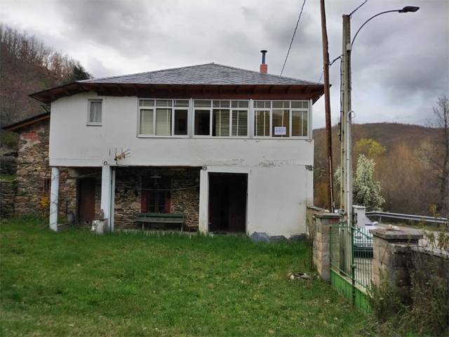 Casa-chalet en Venta en Carretera Omana, 17 en Riello