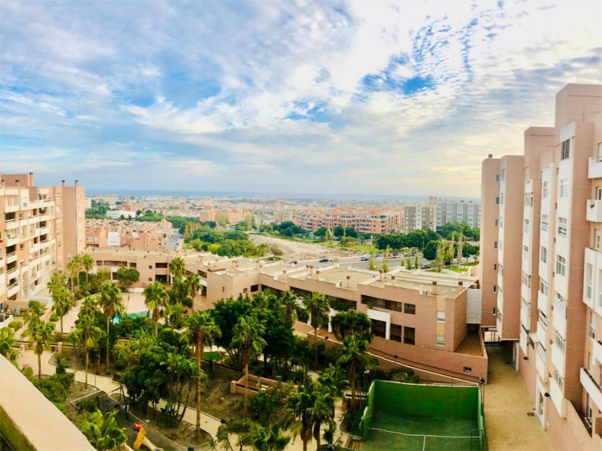 Exterior view of Flat to rent in  Almería Capital  with Air Conditioner, Heating and Parquet flooring