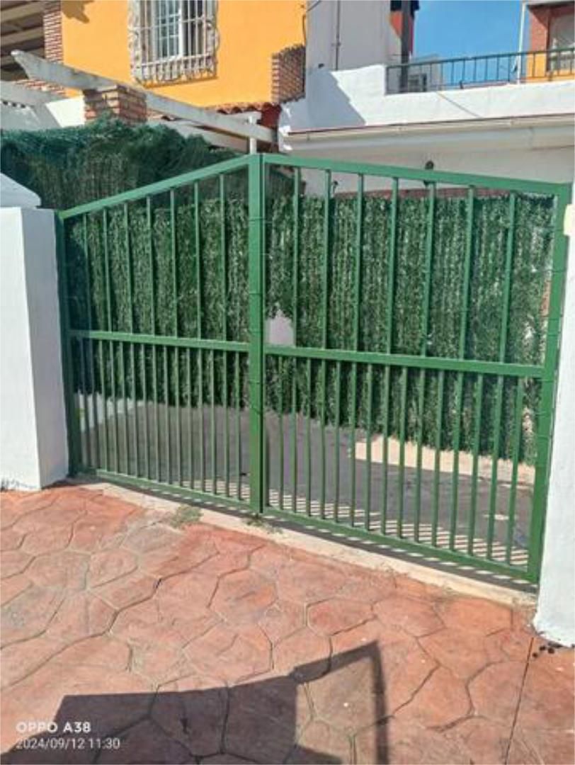 Exterior view of House or chalet to rent in Alhaurín de la Torre  with Terrace