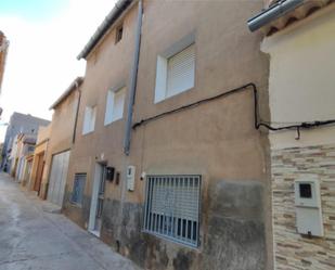 Vista exterior de Pis en venda en Utiel amb Terrassa i Moblat