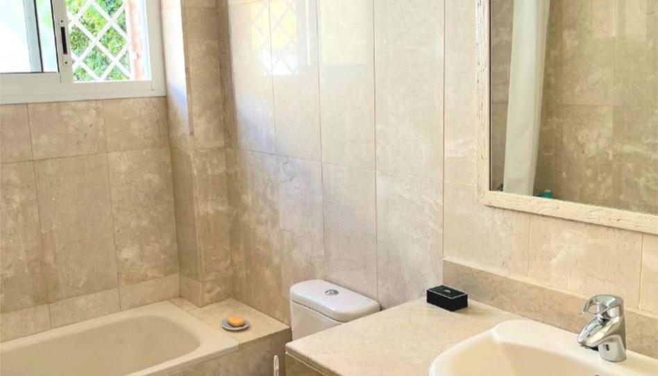 Piso en venta en Pedregalejo - Morlaco, Málaga - imagen 1 Foto 1 de Piso en venta en Pedregalejo - Morlaco, Málaga