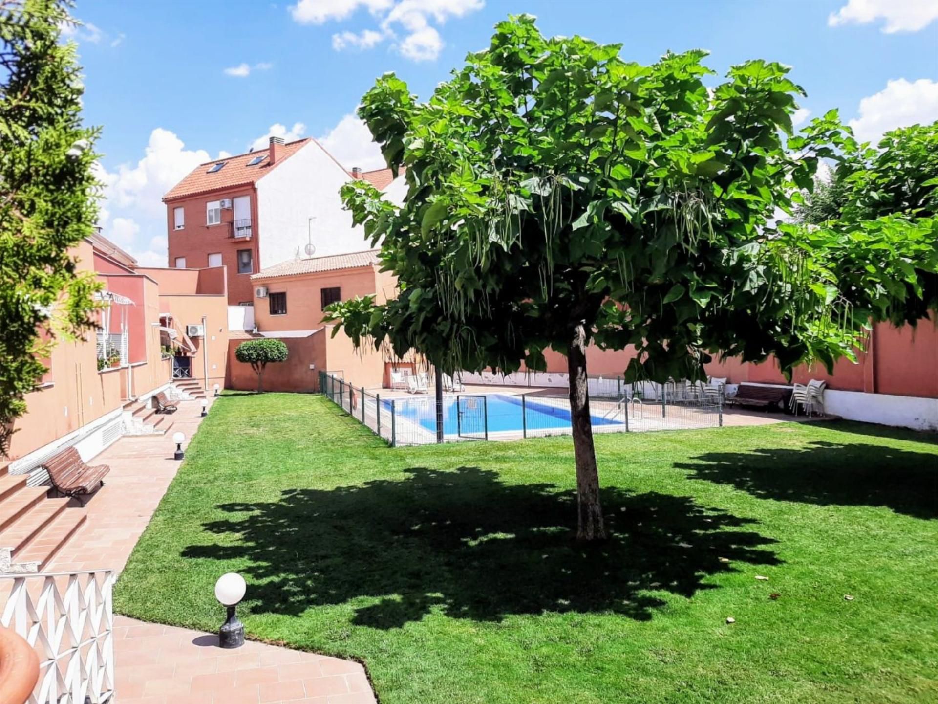 Garden of House or chalet for sale in Torrijos  with Air Conditioner, Heating and Private garden