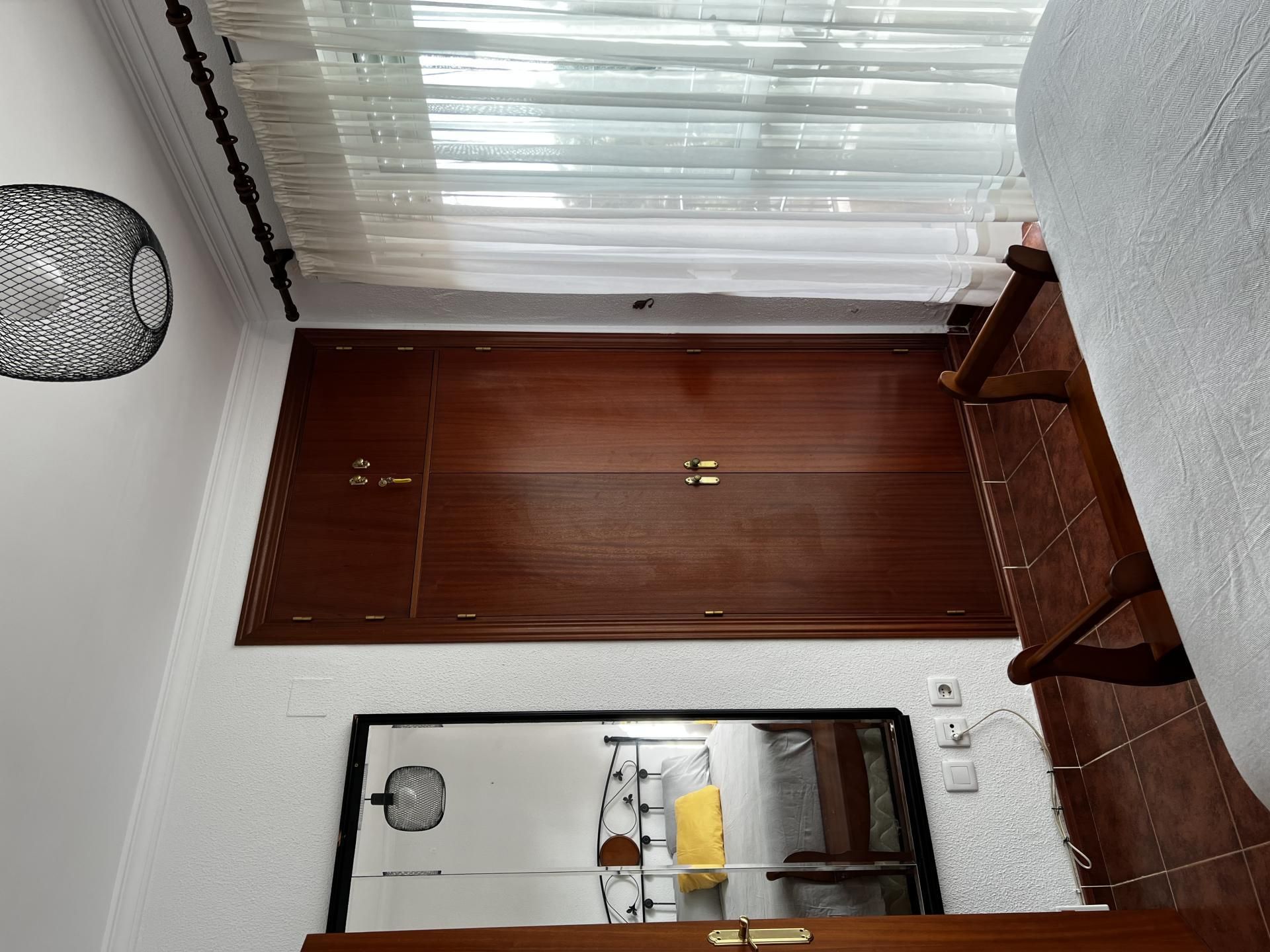 Dormitori de Pis de lloguer en Chiclana de la Frontera amb Aire condicionat, Calefacció i Parquet