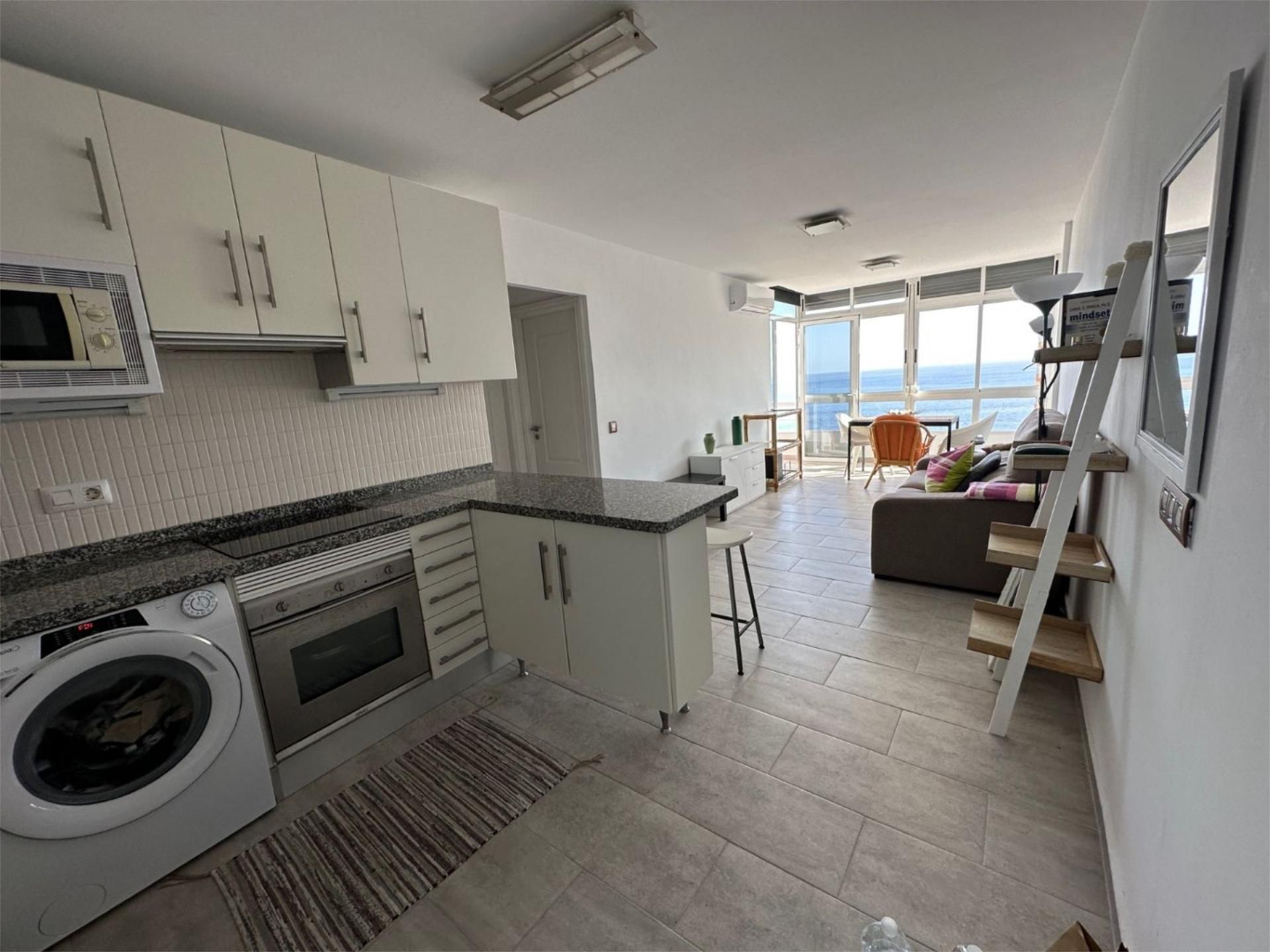 Cuina de Apartament de lloguer en Candelaria amb Aire condicionat, Jardí privat i Terrassa