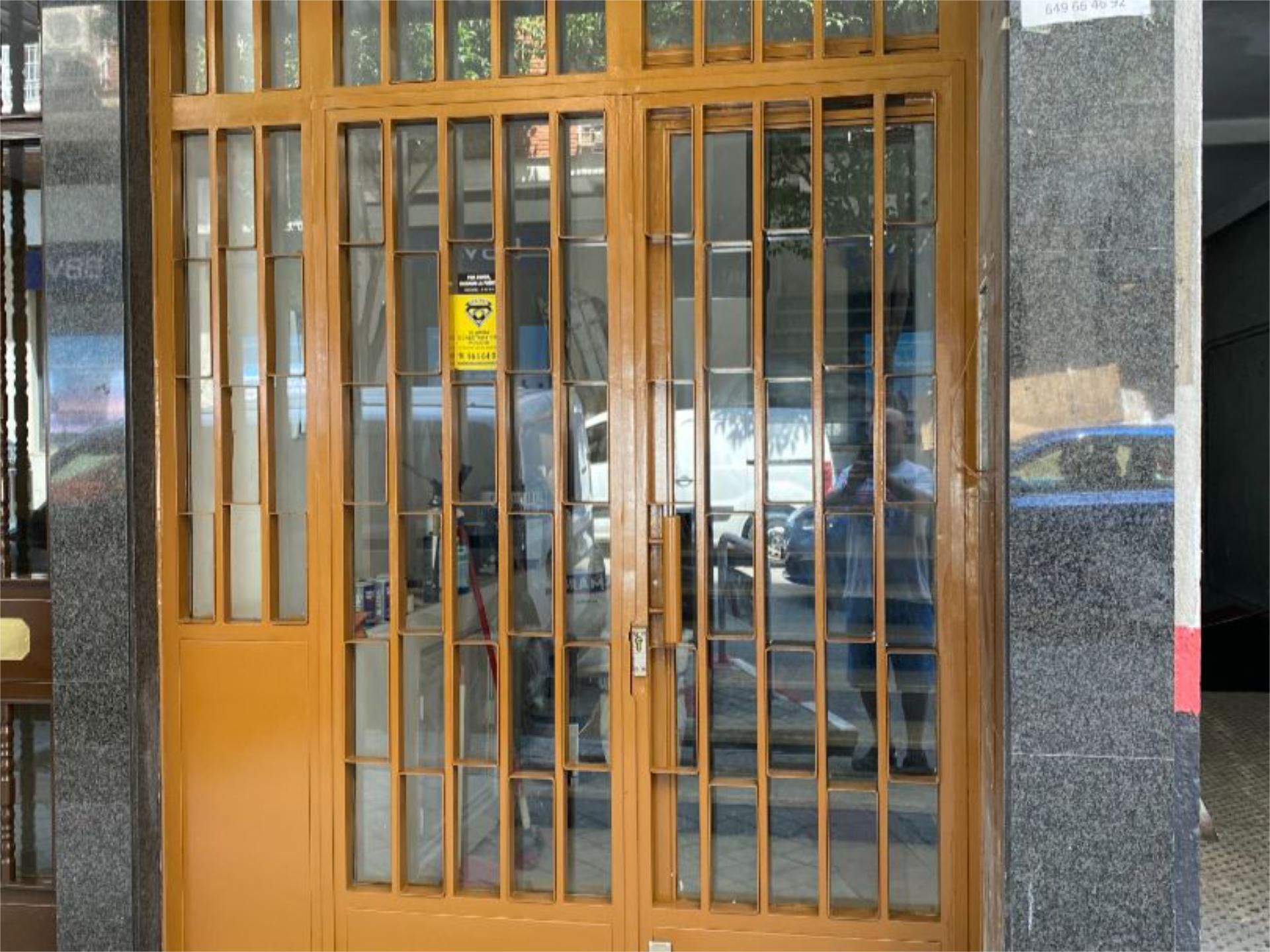Flat for sale in  Madrid Capital  with Air Conditioner