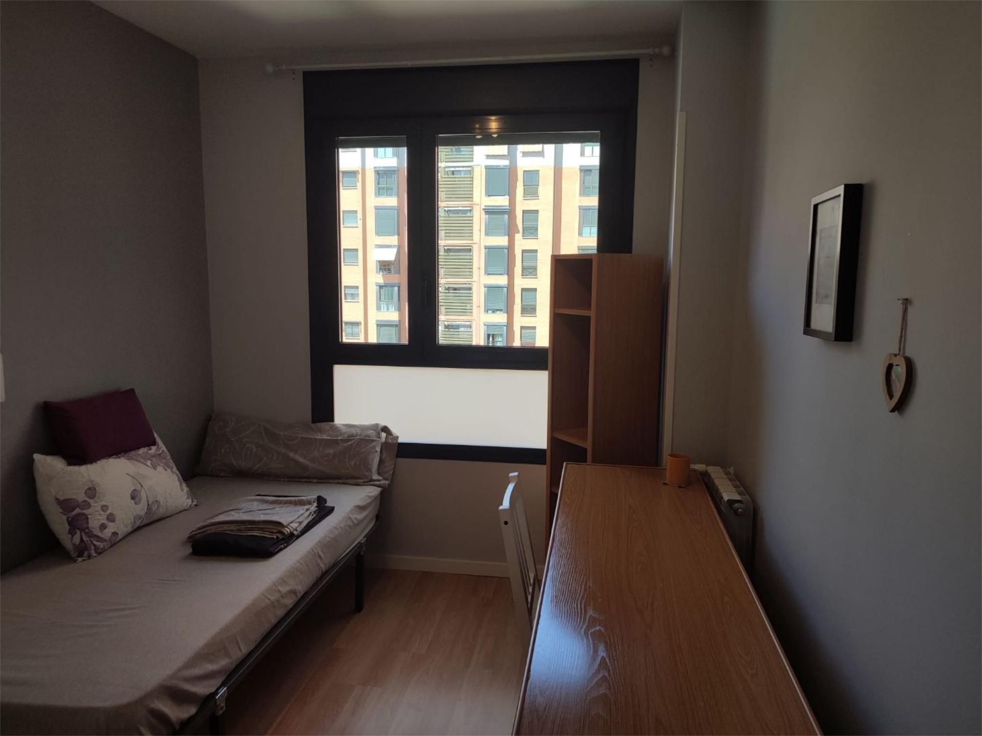 Bedroom of Flat to share in  Madrid Capital  with Air Conditioner, Heating and Private garden
