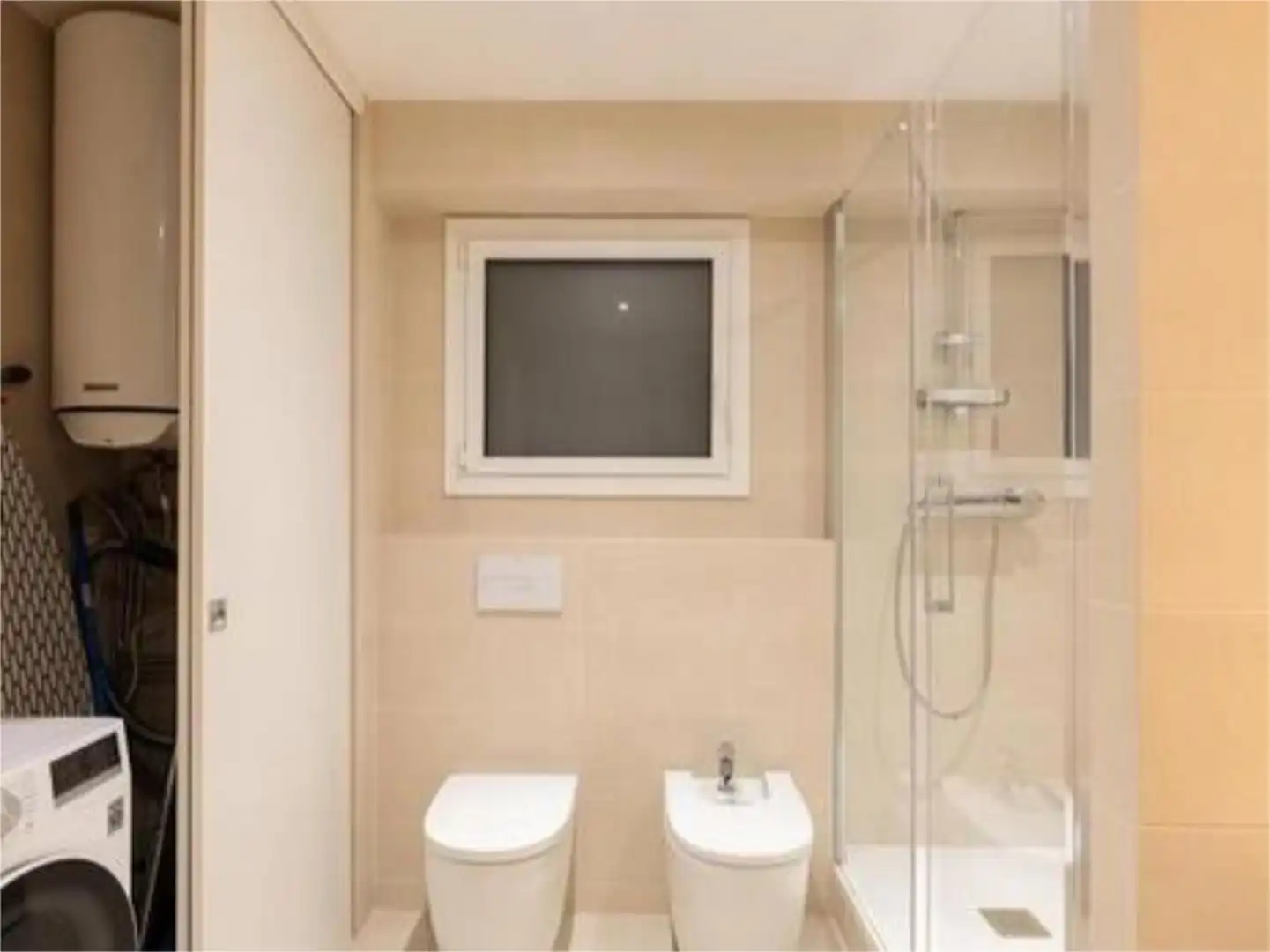 Bathroom of Flat for sale in Sevilla