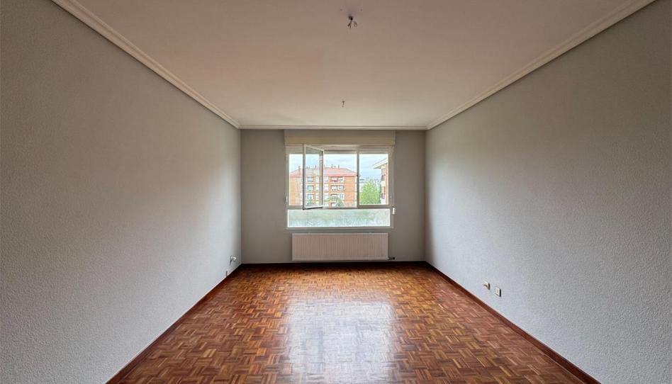 Flat for sale in Fuente de la Salud Kalea, 9, Desamparados, Araba - Álava - image 1 Photo 1 of Flat for sale in Fuente de la Salud Kalea, 9, Desamparados, Araba - Álava