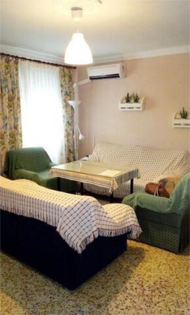 Living room of Flat to rent in  Sevilla Capital  with Heating, Terrace and Furnished