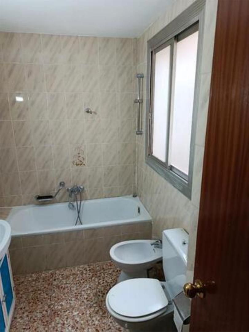 Bathroom of Flat for sale in Badalona  with Storage room
