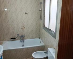 Bathroom of Flat for sale in Badalona