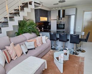 Sala d'estar de Loft en venda en  Madrid Capital amb Aire condicionat, Calefacció i Jardí privat