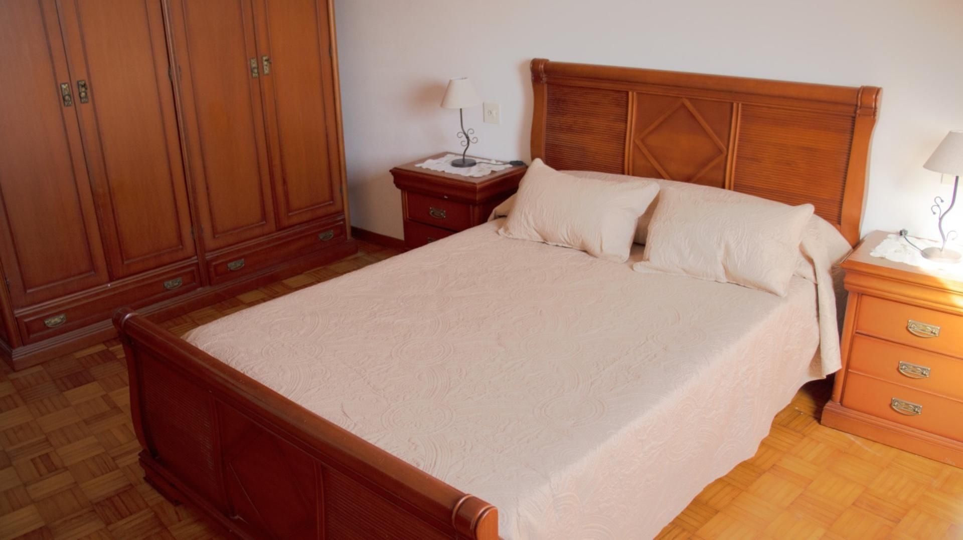 Schlafzimmer von Dachboden zum verkauf in Cambados mit Heizung, Möbliert und Ofen