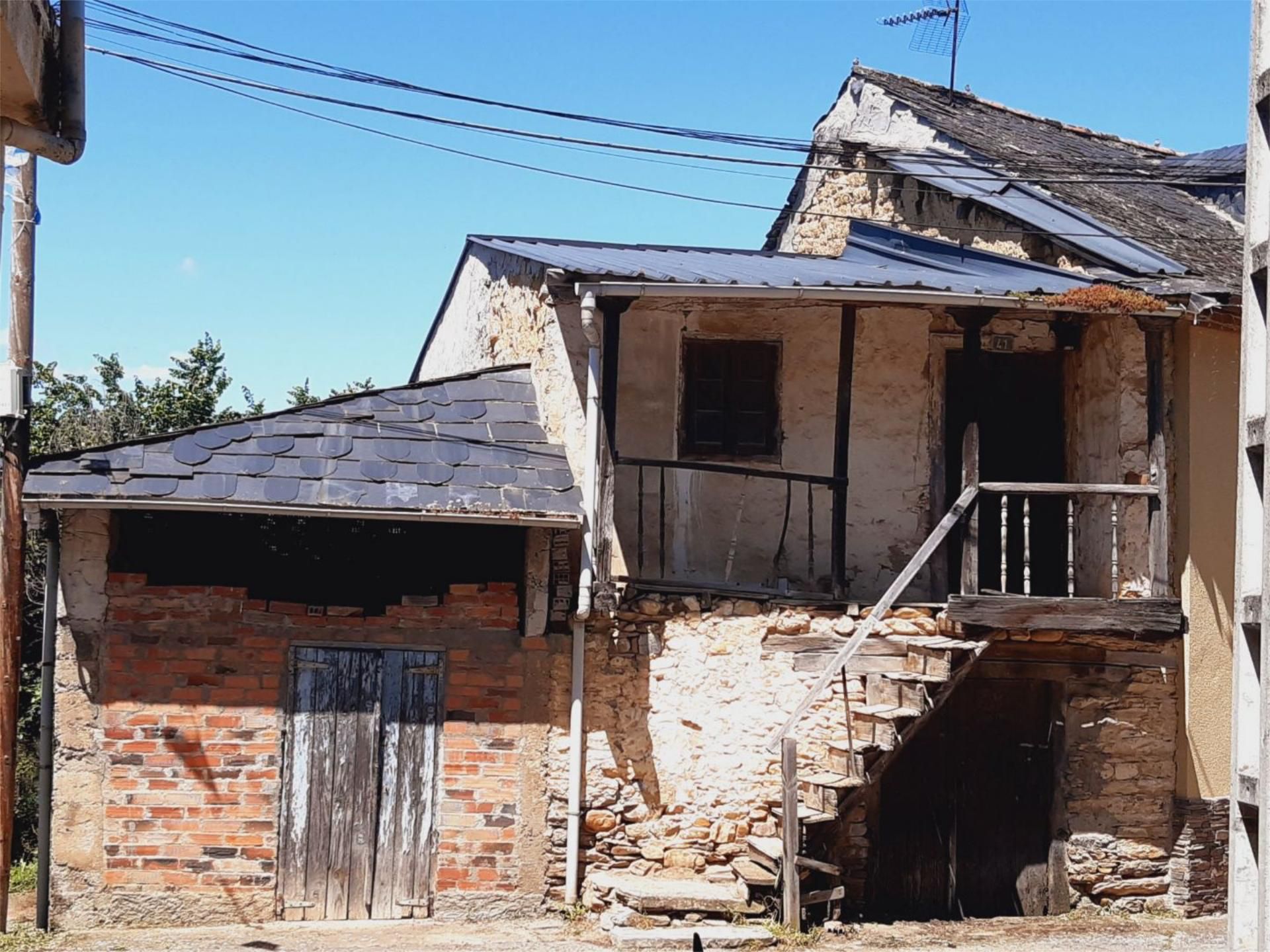 Exterior view of Single-family semi-detached for sale in Toral de los Vados  with Storage room