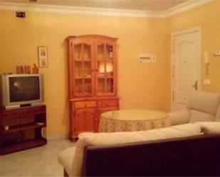 Sala d'estar de Apartament de lloguer en Almendralejo amb Calefacció, Terrassa i Moblat