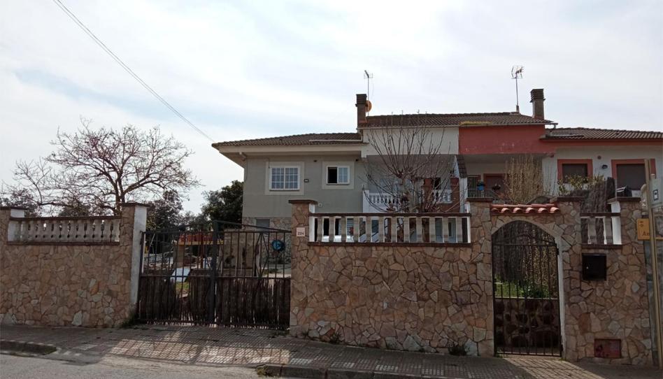 Photo 1 of Single-family semi-detached for sale in Carrer Empordà, 224, Residencial Park, Girona