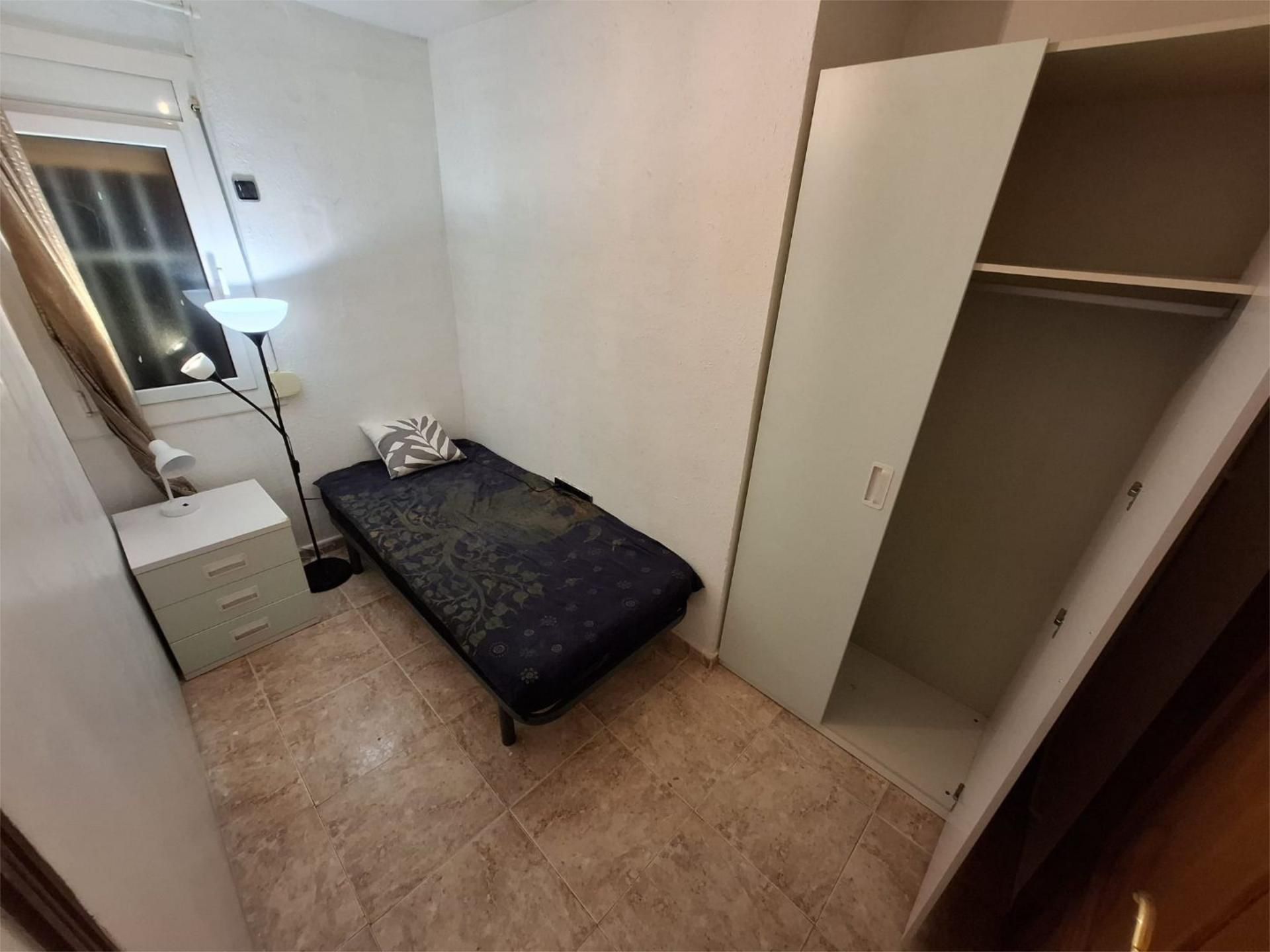 Bedroom of Flat to share in  Barcelona Capital  with Heating, Furnished and Balcony