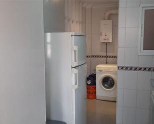 Flat to share in Avenida de Velázquez, 37, Girón - Las Delicias