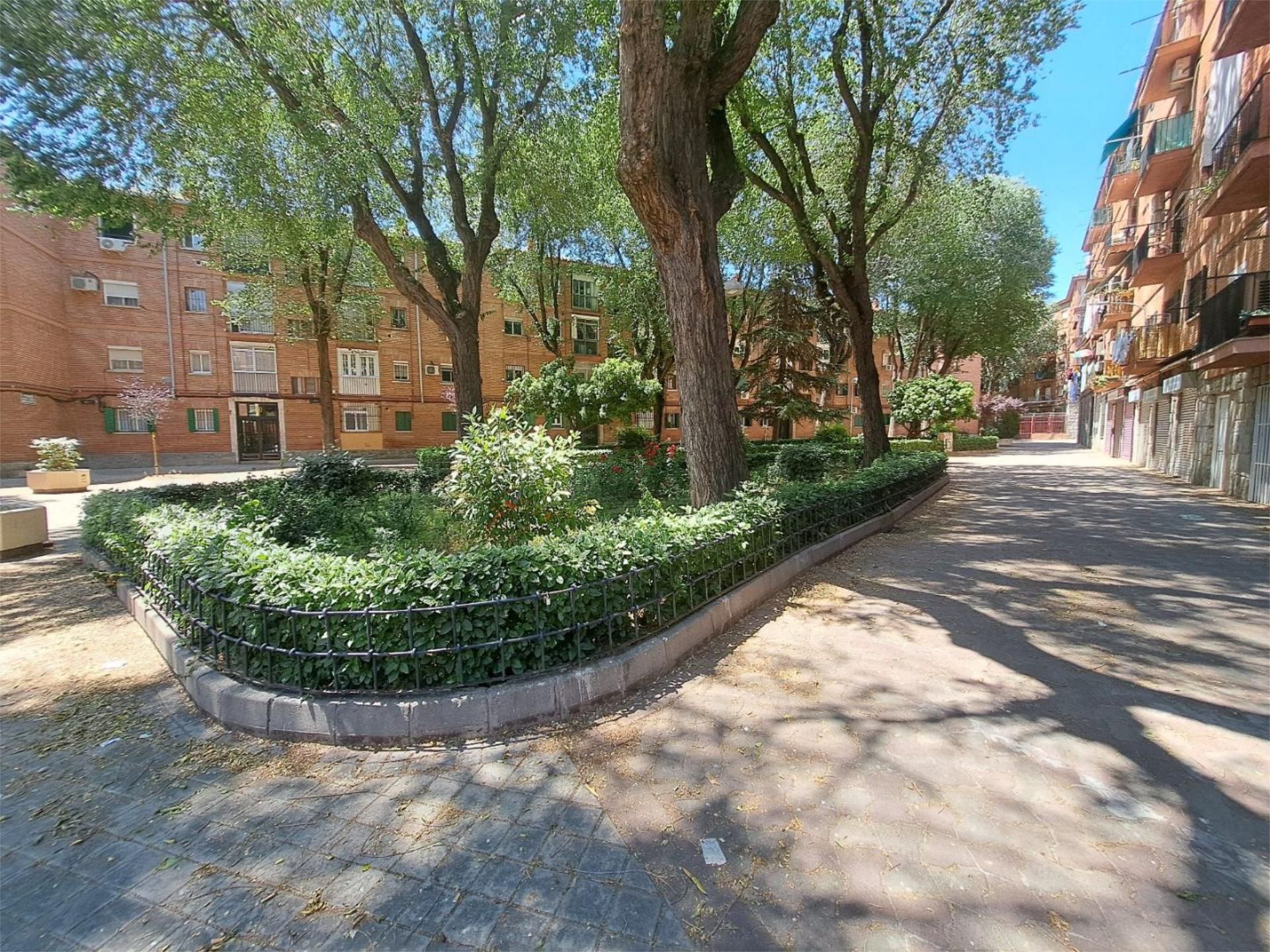 Exterior view of Flat for sale in  Madrid Capital  with Private garden