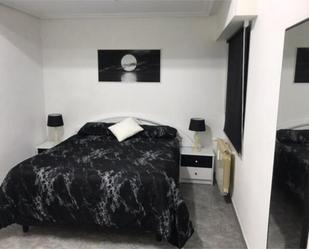 Bedroom of Flat for sale in  Logroño