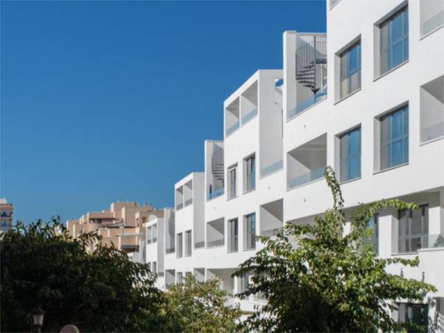 Piso en Venta en Calle Pilar Bardem, 12 en Sierra de Estepona - Avda. de Andalucía