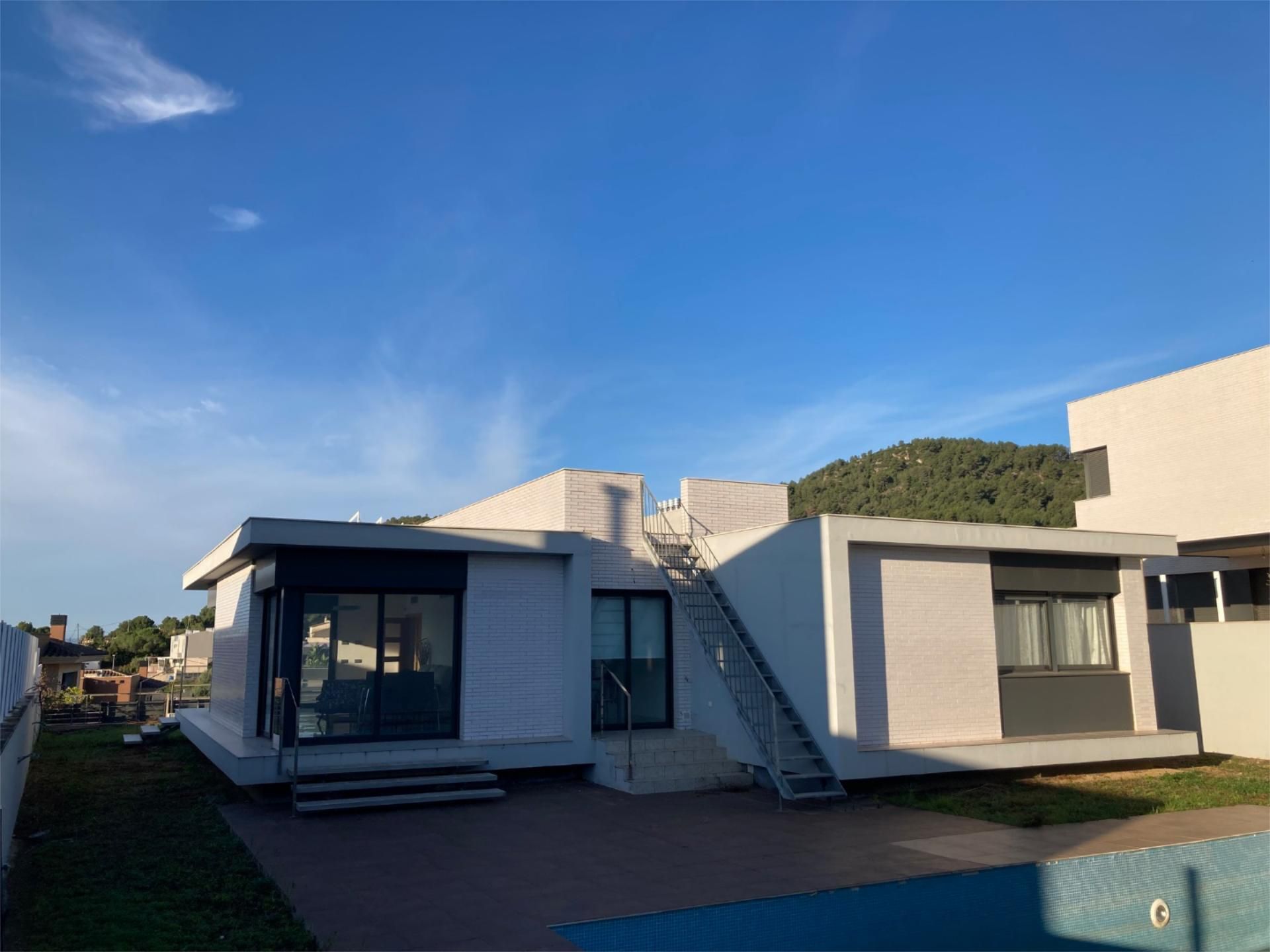 Exterior view of House or chalet for sale in Castellvell del Camp  with Air Conditioner, Terrace and Swimming Pool