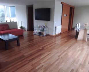 Sala d'estar de Casa o xalet en venda en Rubí amb Balcó