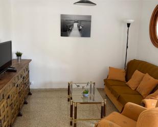 Sala d'estar de Pis de lloguer en Bembibre amb Balcó