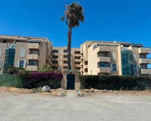 Vista exterior de Pis de lloguer en Vélez-Málaga amb Jardí privat, Terrassa i Piscina