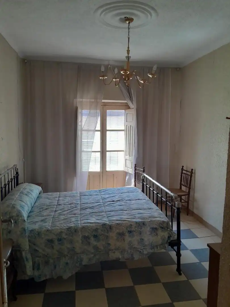 Casa adosada en venta en Calle Carretera, 129, Arroyo del Ojanco Habitación de Casa adosada en venta en Arroyo del Ojanco con Terraza y Balcón