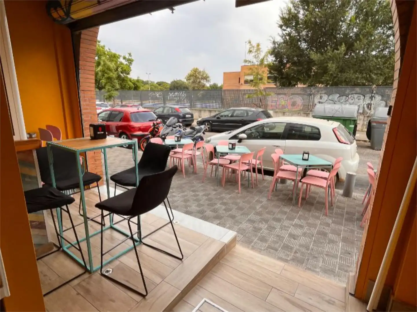 Local en traspaso en Calle Alejandro Sawa, 14, Parque Atlántico- San Matías Terraza de Local en traspaso en Sevilla con Aire acondicionado, Calefacción y Amueblado