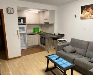 Apartment to rent in Avenida Escuela Militar de Montaña, 24, Centro - Llano Samper