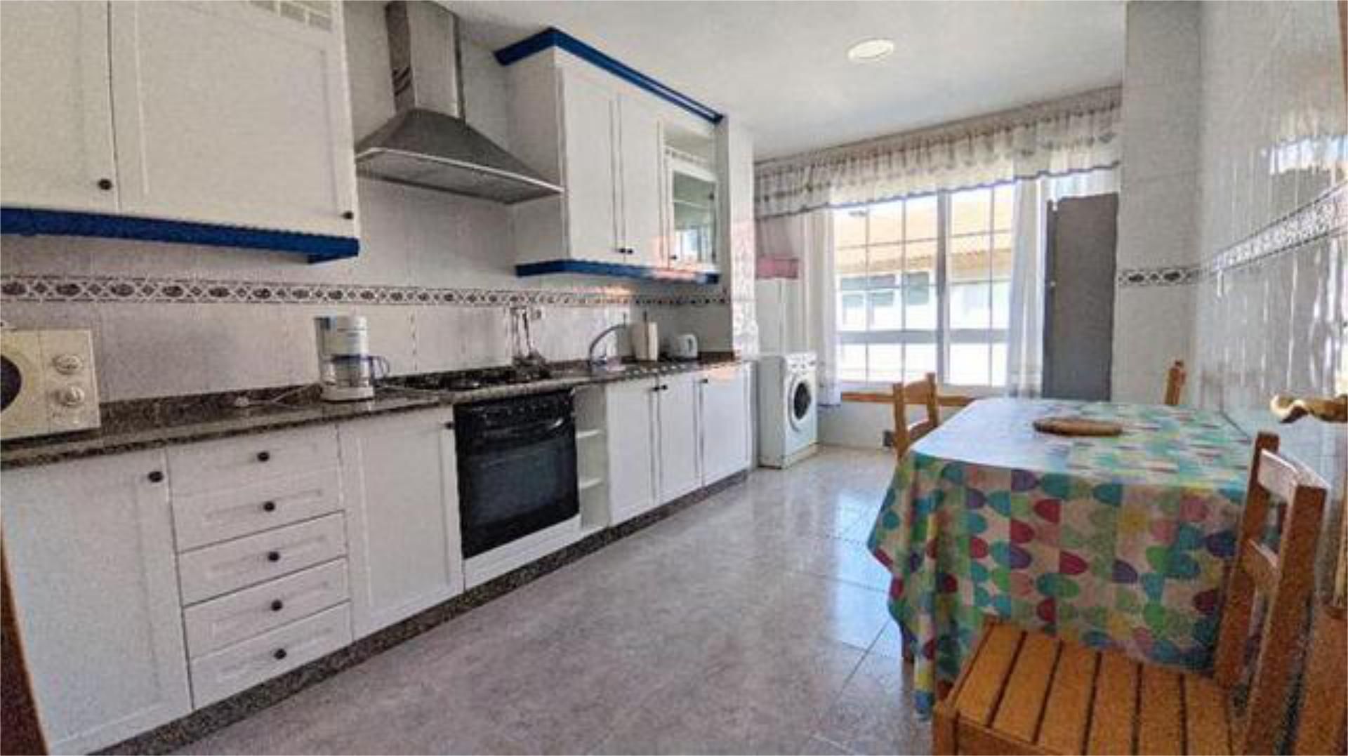 Kitchen of Flat to rent in Pontevedra Capital   with Heating, Private garden and Furnished