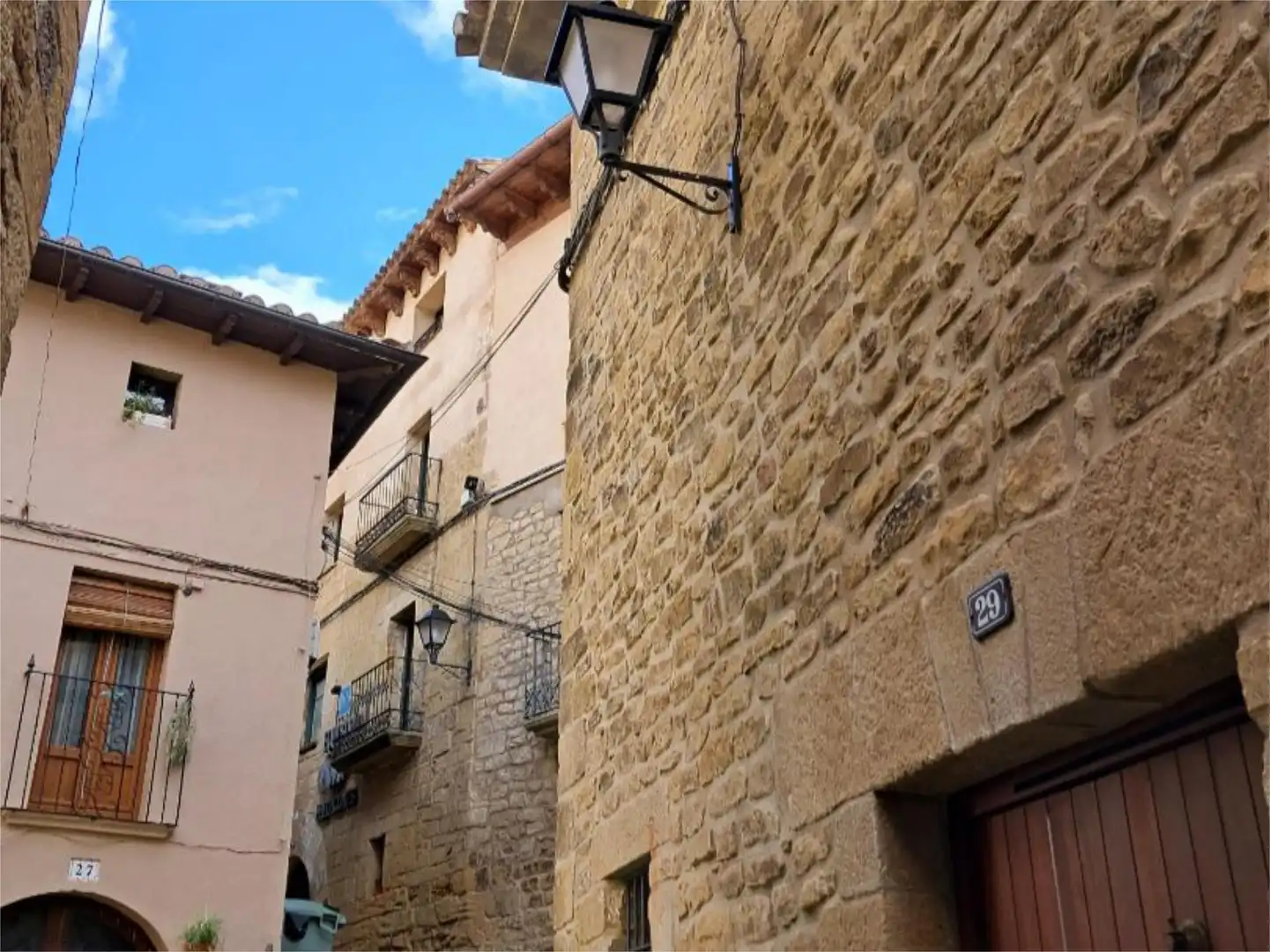 Vista exterior de Pis en venda en Uncastillo amb Aire condicionat i Calefacció