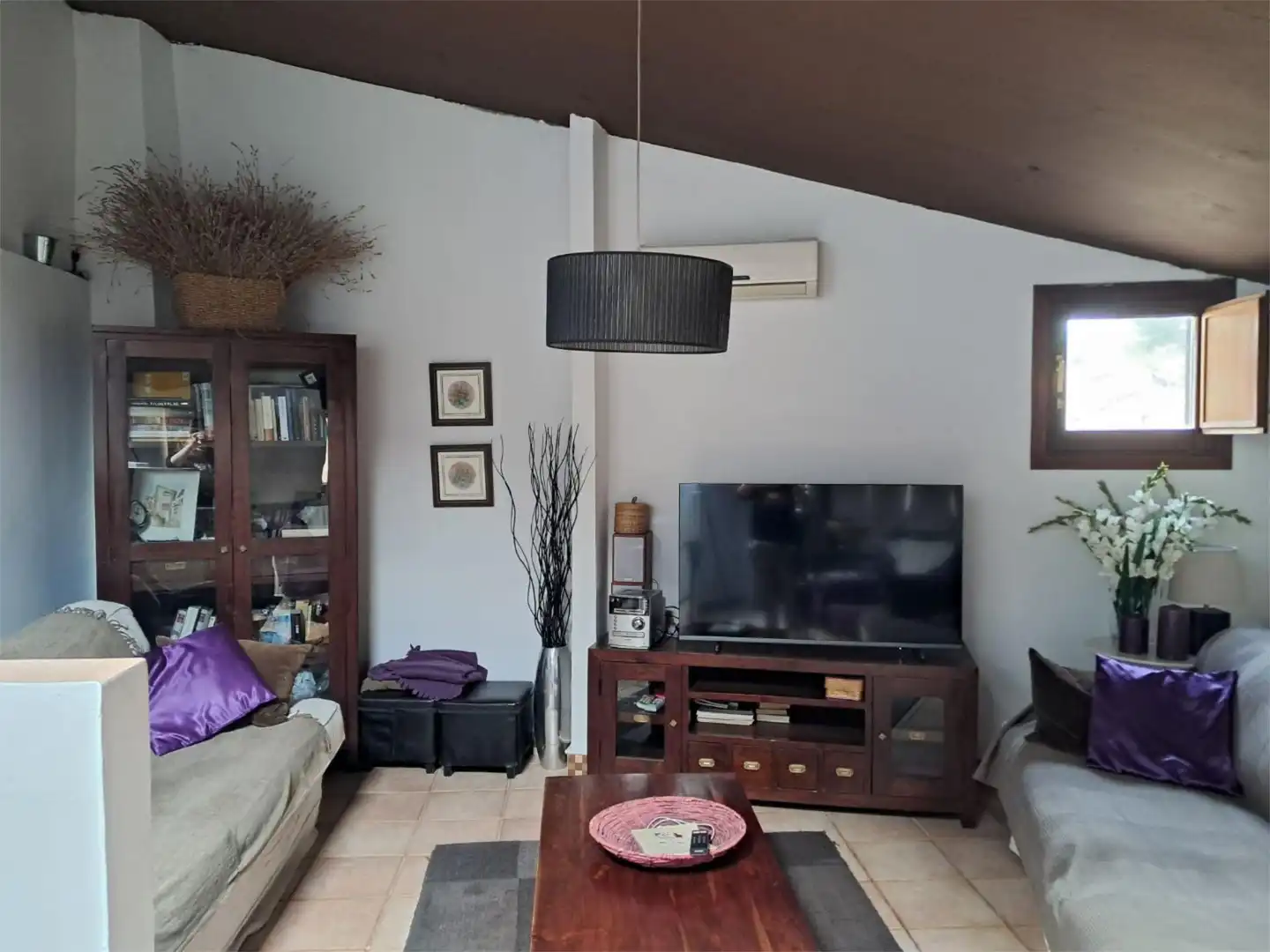 Sala d'estar de Pis en venda en Uncastillo amb Aire condicionat i Calefacció