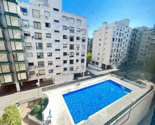 Swimming pool of Flat to rent in  Madrid Capital  with Air Conditioner, Heating and Private garden