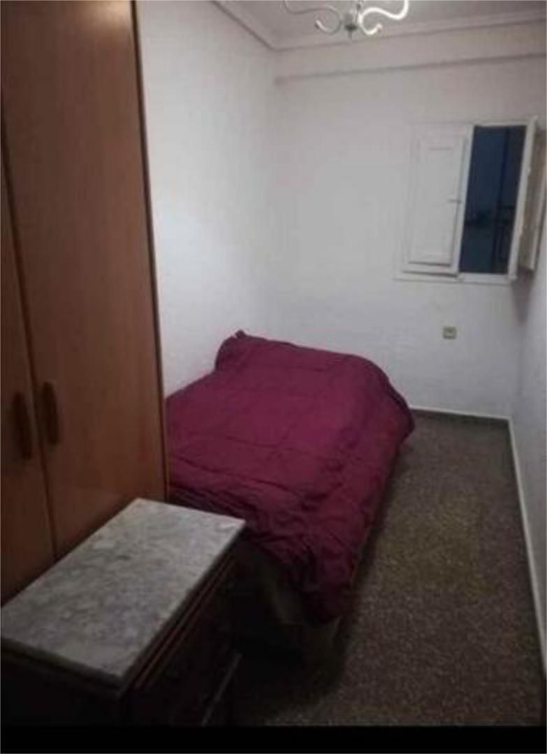 Dormitori de Pis en venda en  Valencia Capital amb Terrassa i Moblat