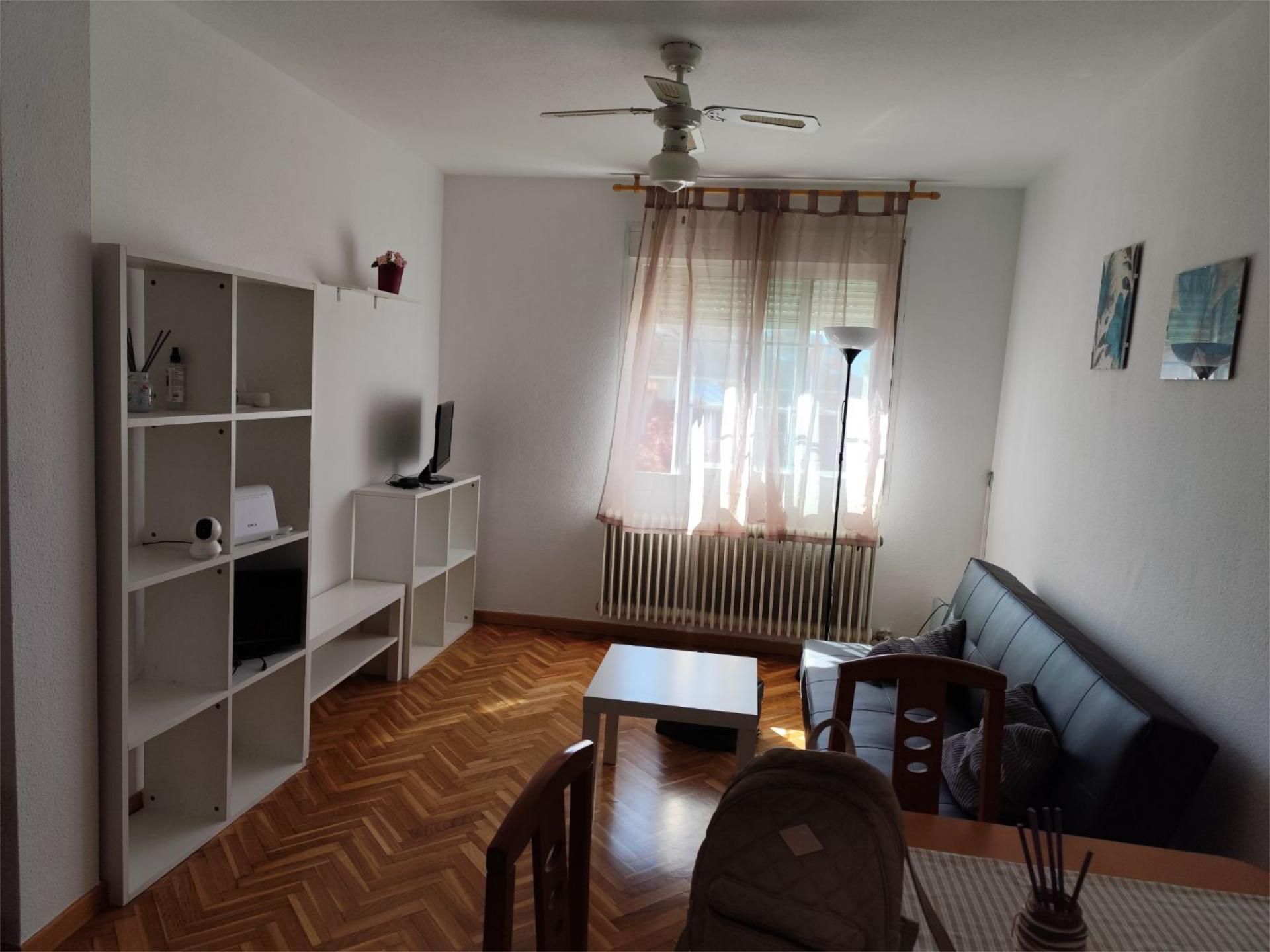 Sala d'estar de Pis de lloguer en Collado Villalba amb Parquet i Piscina