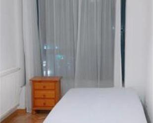 Bedroom of Flat to rent in  Madrid Capital  with Heating, Storage room and Furnished