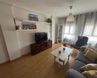 Sala d'estar de Pis de lloguer en Cuenca Capital amb Calefacció, Traster i Moblat