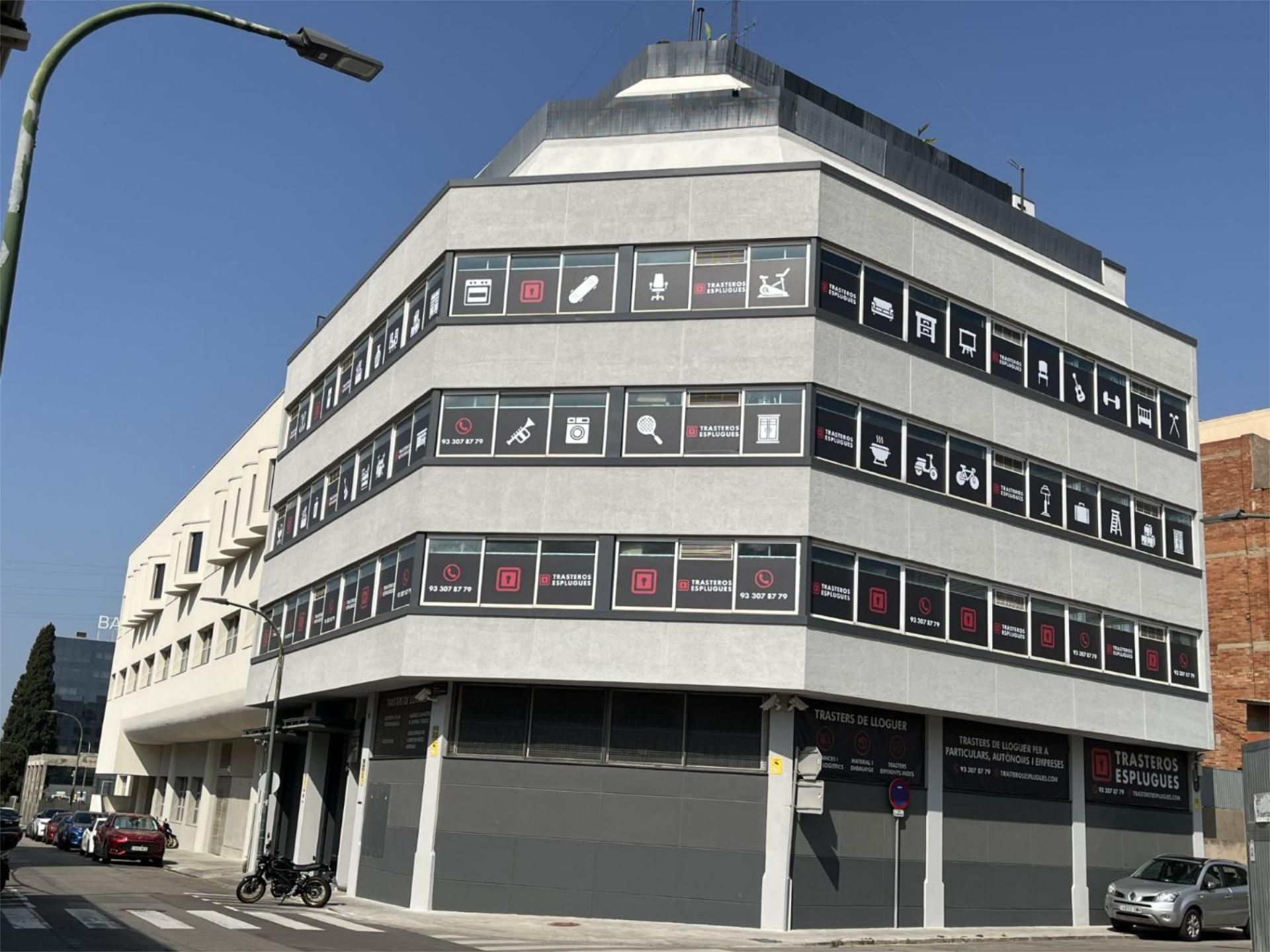 Vista exterior de Traster de lloguer en Cornellà de Llobregat