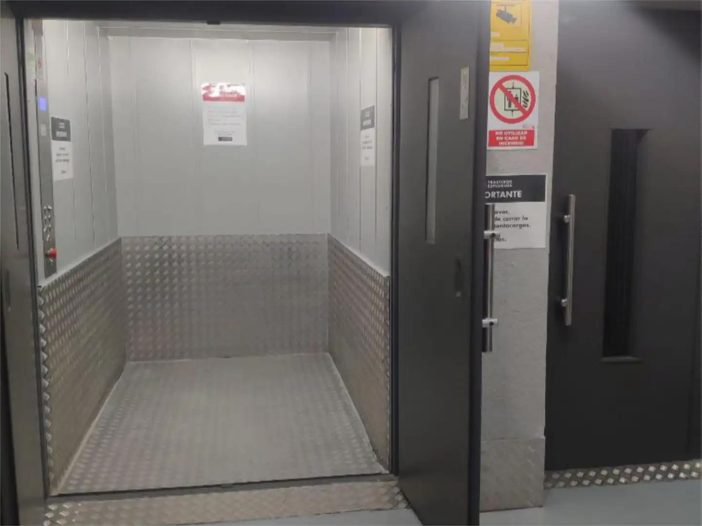 Trastero de alquiler en Avinguda de Sant Ildefons, 2, La Gavarra Trastero de alquiler en Cornellà de Llobregat