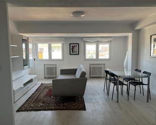 Sala d'estar de Pis de lloguer en  Zaragoza Capital amb Calefacció, Parquet i Terrassa
