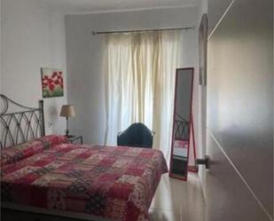Dormitori de Apartament de lloguer en Castellar amb Calefacció, Terrassa i Moblat