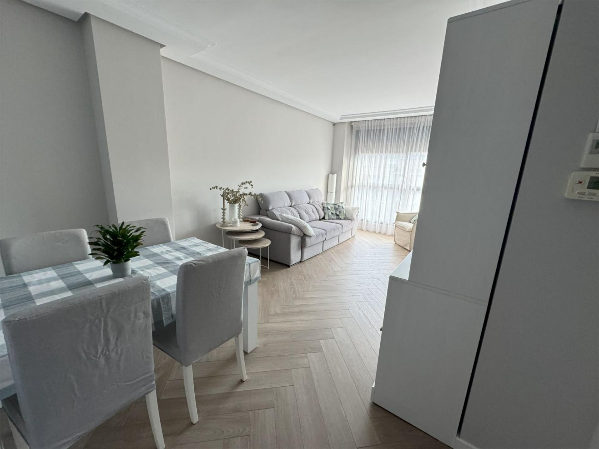 Bedroom of Flat to rent in San Sebastián de los Reyes  with Air Conditioner, Heating and Parquet flooring