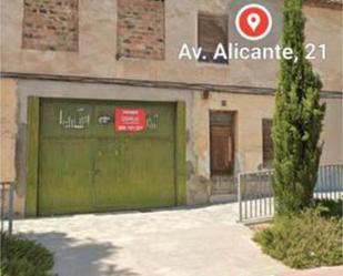 Vista exterior de Casa o xalet en venda en Villena amb Terrassa