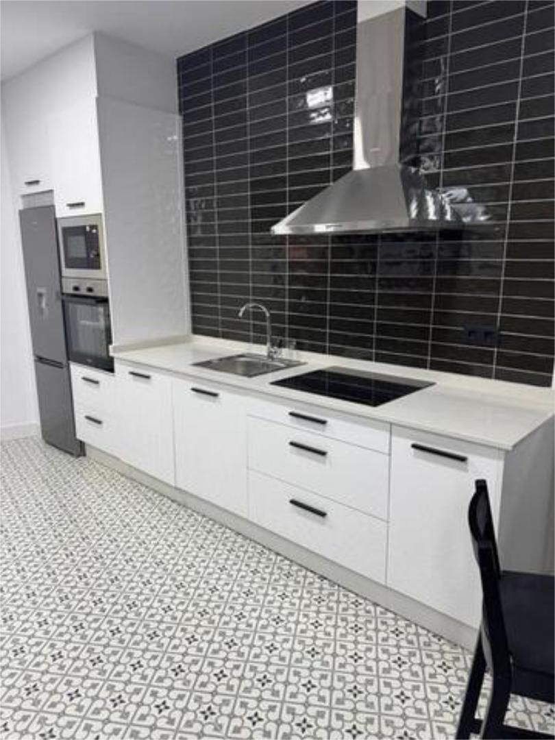 Cuina de Casa o xalet de lloguer en Vigo  amb Calefacció i Moblat