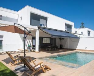 Exterior view of Single-family semi-detached to rent in El Puerto de Santa María  with Heating, Private garden and Terrace