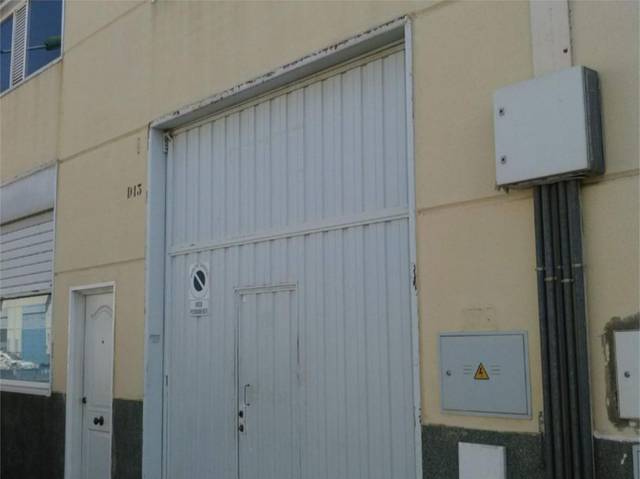 Nave industrial en Alquiler en Calle Medina y Galnares, 84 en San Jerónimo - La Bachillera
