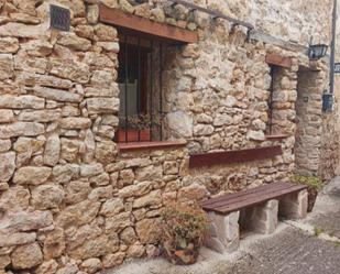 Vista exterior de Pis en venda en Valle de Sedano amb Aire condicionat, Calefacció i Jardí privat